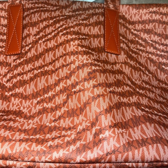 NWT Michael Kors "The Michael Bag" Deep Orange Large Tote  o - Picture 4 of 10